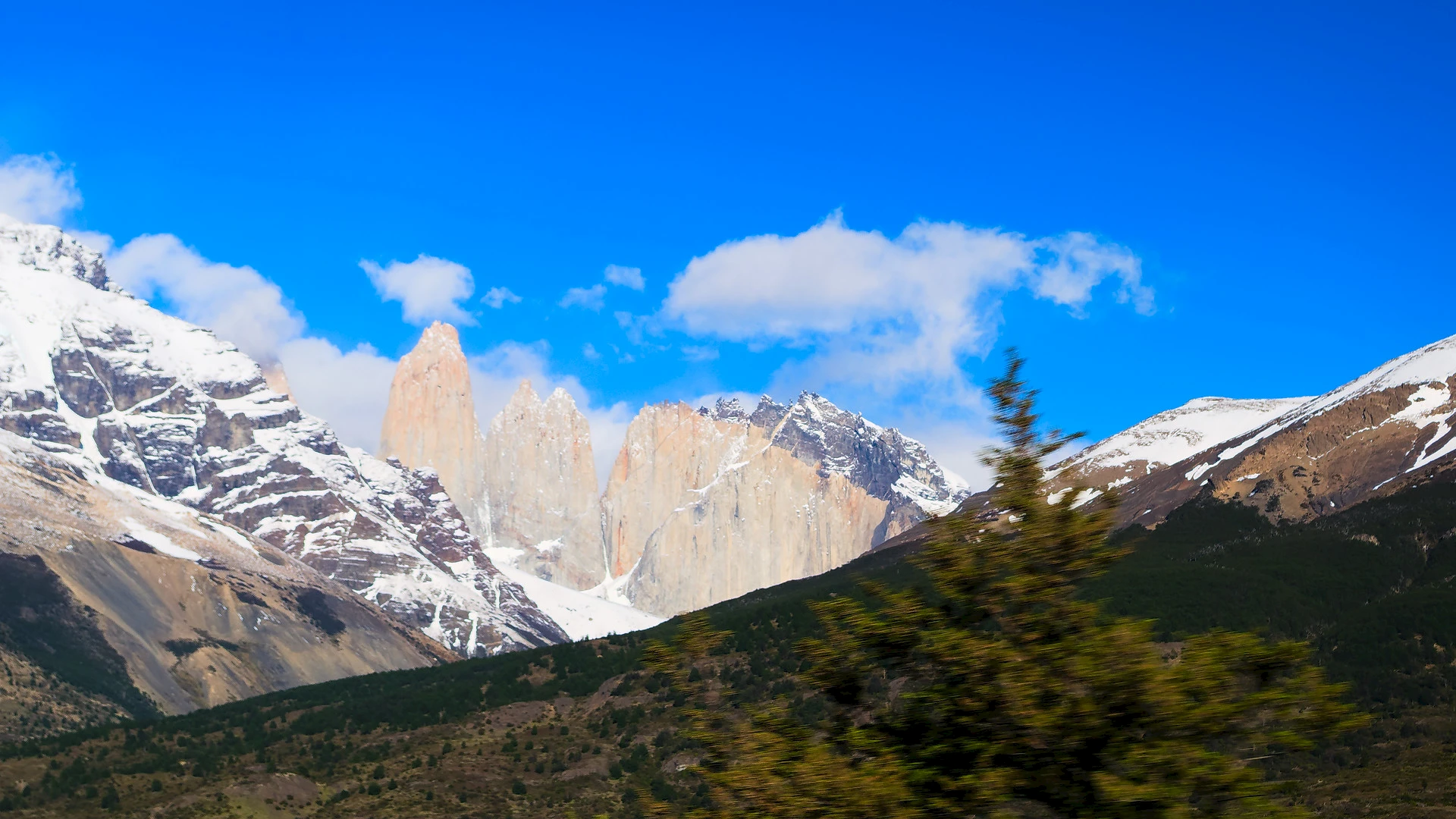 Trekking journey to the Torres del Paine summits